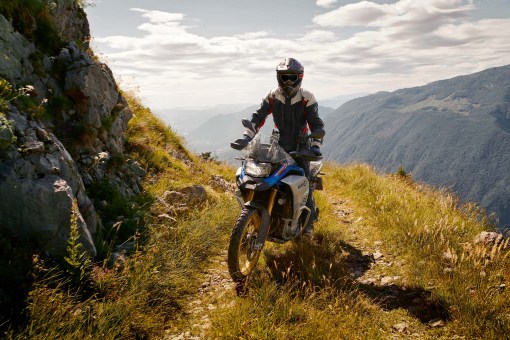 2019-BMW-F850GS-Adventure-01