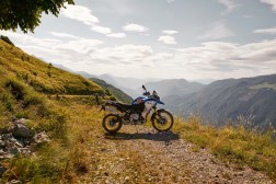 2019-BMW-F850GS-Adventure-02