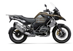 2019-BMW-R1250GS-Adventure-13