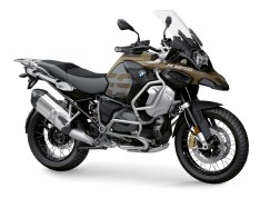 2019-BMW-R1250GS-Adventure-17