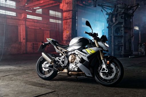 2021-BMW-S1000R-24