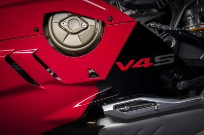 2022-Ducati-Panigale-V4-S-53