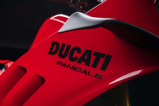 2022-Ducati-Panigale-V4-S-67