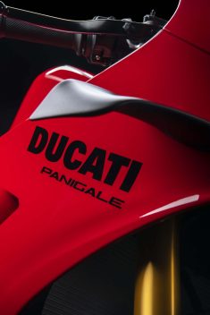 2022-Ducati-Panigale-V4-S-68