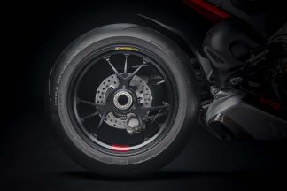 2022-Ducati-Panigale-V4-S-70