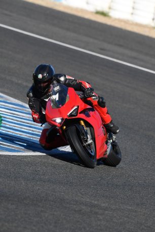 2022-Ducati-Panigale-V4-S-Jerez-Jensen-04