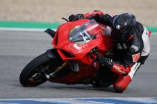 2022-Ducati-Panigale-V4-S-Jerez-Jensen-07