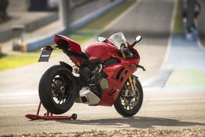 2022-Ducati-Panigale-V4-S-Jerez-press-launch-03