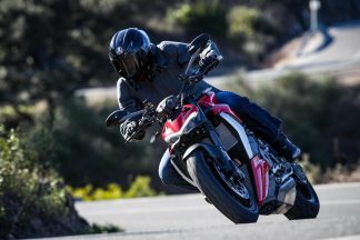 2022-Ducati-Streetfighter-V2-press-launch-25