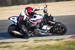 2023-BMW-M1000R-60