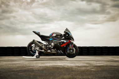 2023-BMW-M1000RR-27