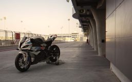 2023-BMW-S1000RR-15