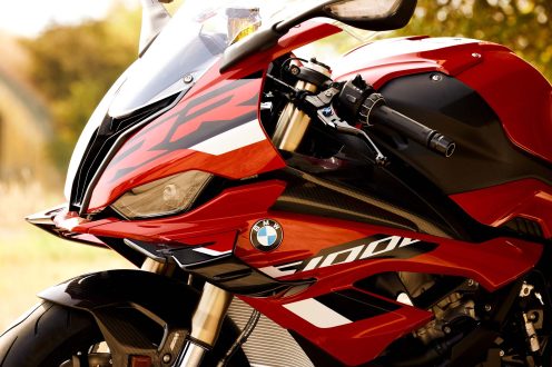 2023-BMW-S1000RR-40