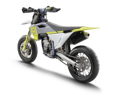 2023-Husqvarna-FS-450-supermoto-04