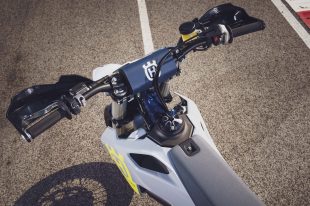 2023-Husqvarna-FS-450-supermoto-105