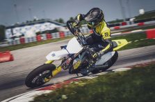 2023-Husqvarna-FS-450-supermoto-11