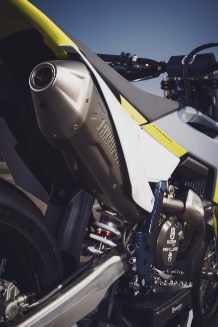 2023-Husqvarna-FS-450-supermoto-110