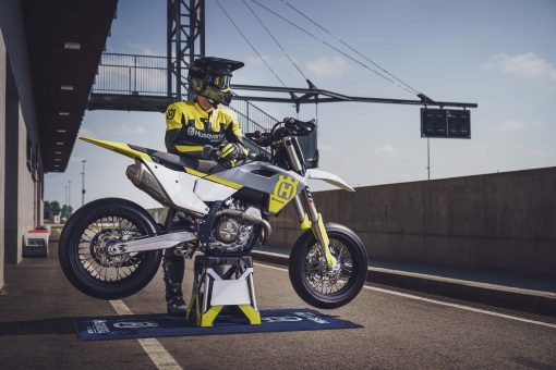 2023-Husqvarna-FS-450-supermoto-126