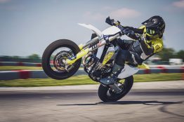 2023-Husqvarna-FS-450-supermoto-19