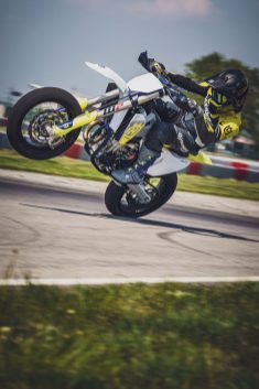 2023-Husqvarna-FS-450-supermoto-20