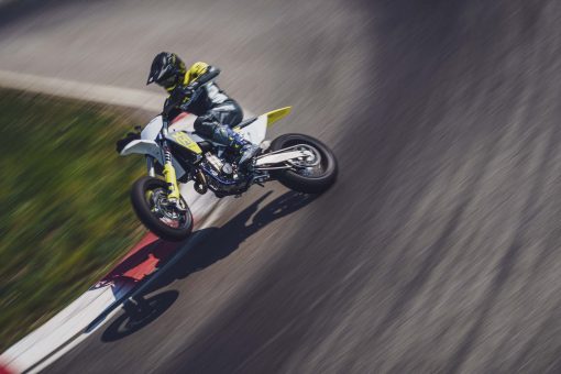 2023-Husqvarna-FS-450-supermoto-29