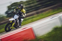 2023-Husqvarna-FS-450-supermoto-45