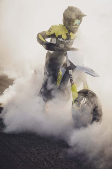 2023-Husqvarna-FS-450-supermoto-59