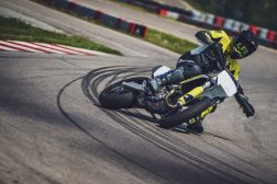 2023-Husqvarna-FS-450-supermoto-62