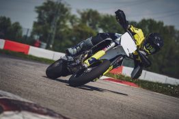 2023-Husqvarna-FS-450-supermoto-73