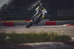 2023-Husqvarna-FS-450-supermoto-76