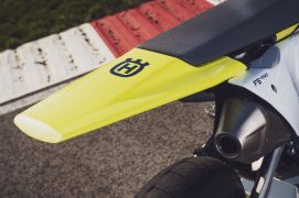 2023-Husqvarna-FS-450-supermoto-90