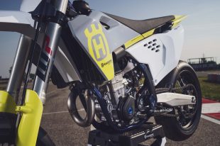 2023-Husqvarna-FS-450-supermoto-97