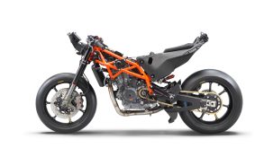 KTM-RC-8C-01